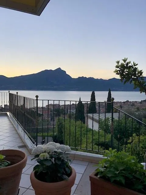 Apartment Appartamento La Perla Torri Del Benaco