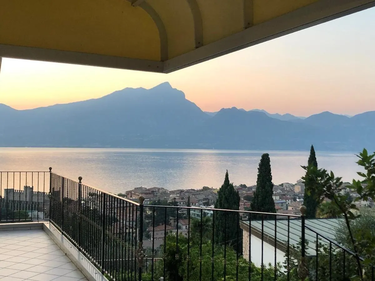 Appartamento La Perla Torri Del Benaco Italy