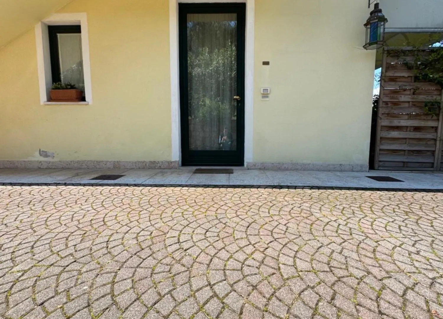 Apartment Appartamento La Perla Torri Del Benaco
