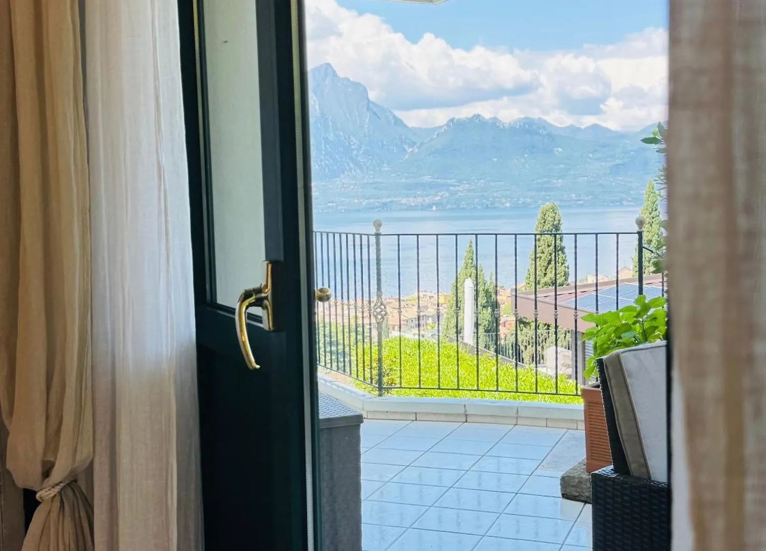 Appartamento La Perla Torri Del Benaco 0*,  Italy