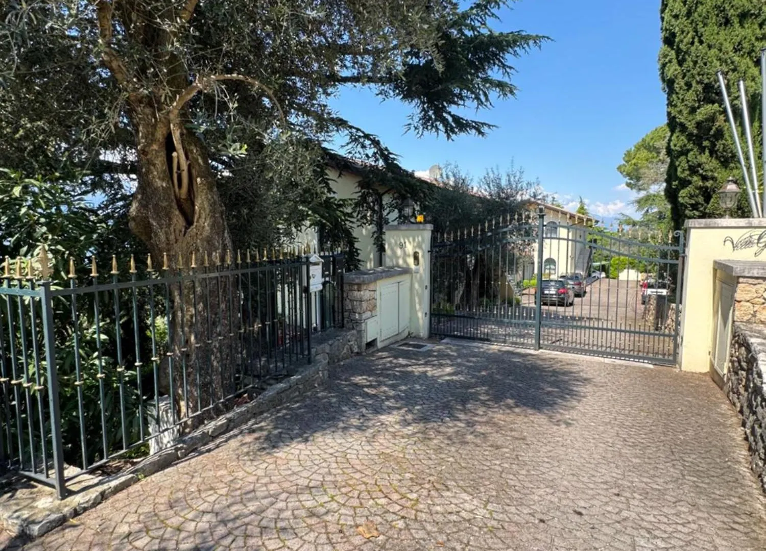 Appartamento La Perla Torri Del Benaco 0*,  Italy